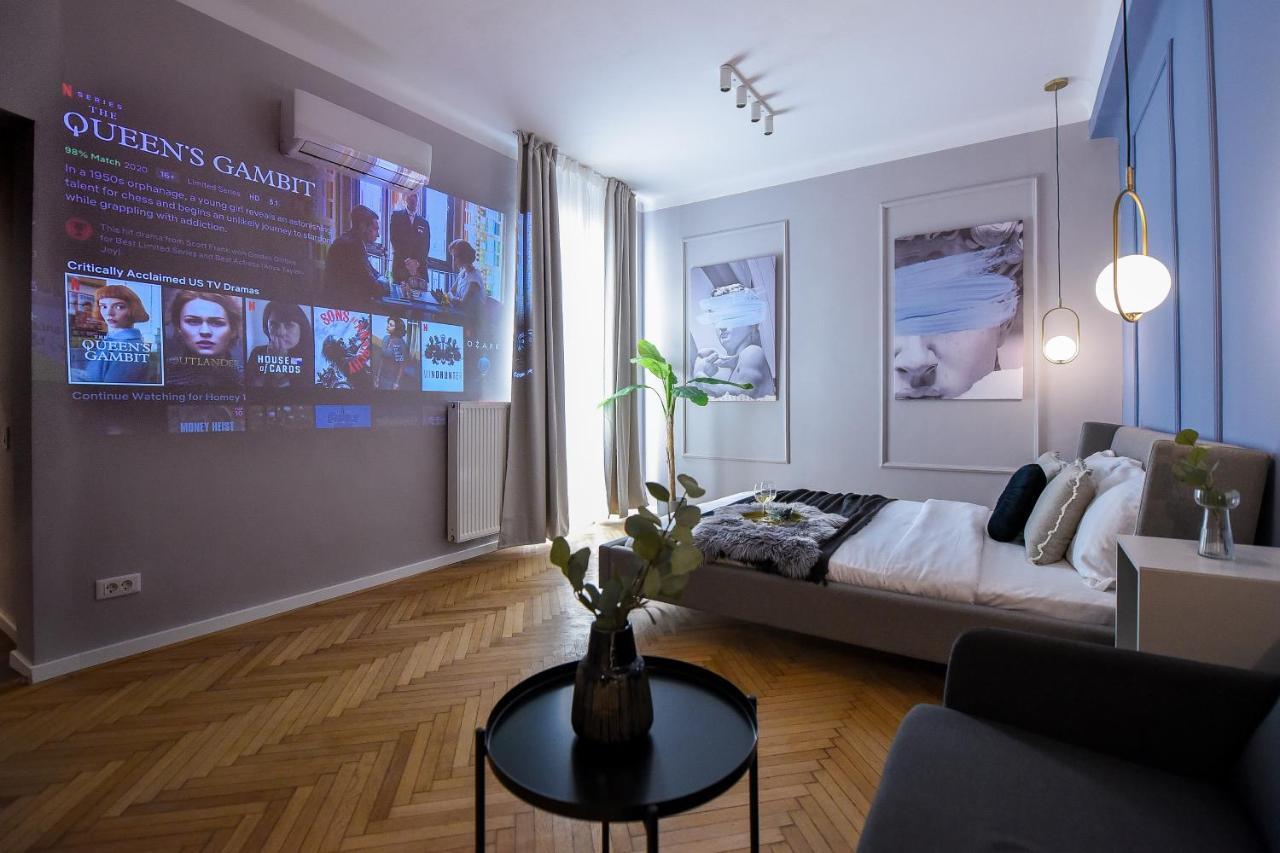 Modern Stay - Central Studios With Wall Projector Near Radisson Bukares Bagian luar foto