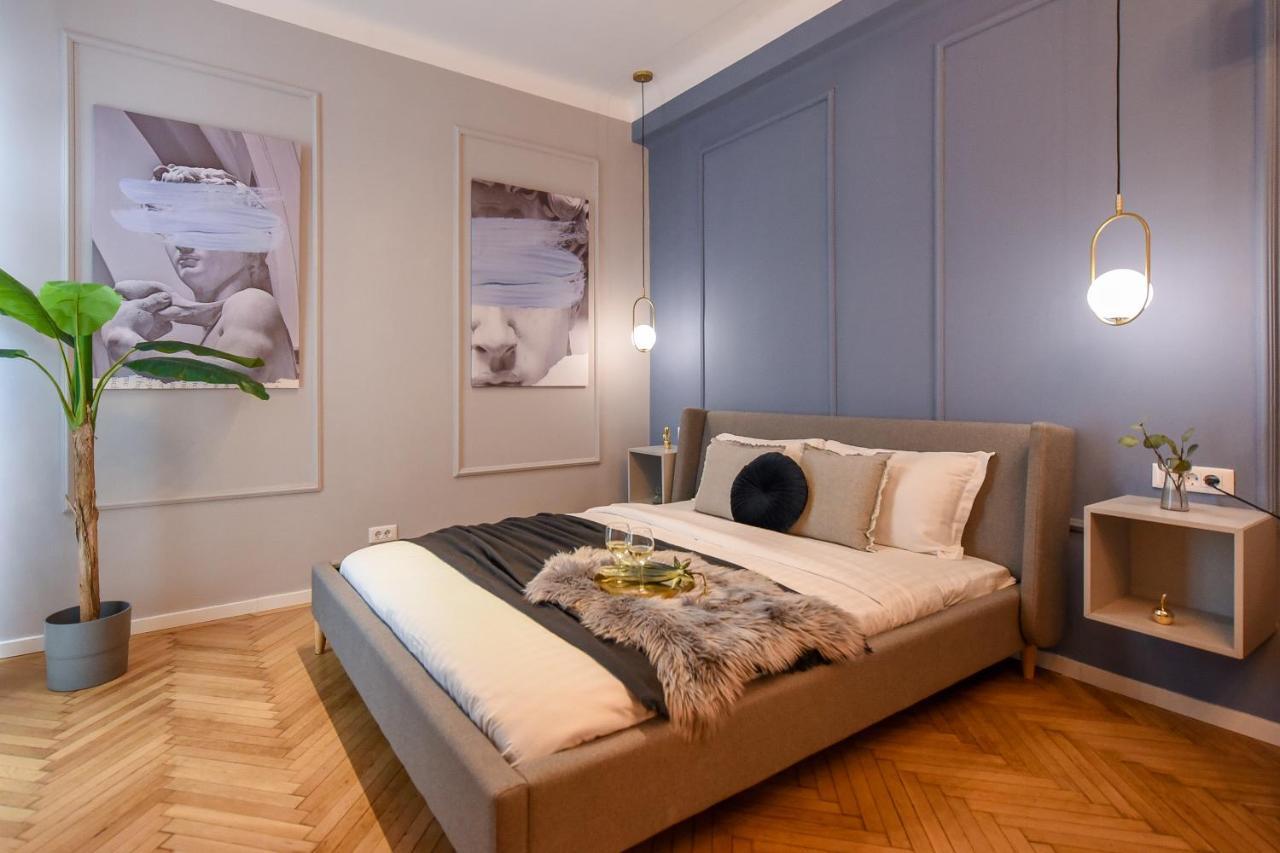 Modern Stay - Central Studios With Wall Projector Near Radisson Bukares Bagian luar foto