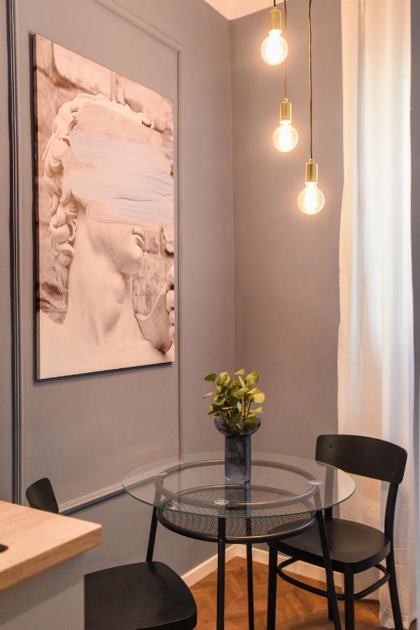 Modern Stay - Central Studios With Wall Projector Near Radisson Bukares Bagian luar foto