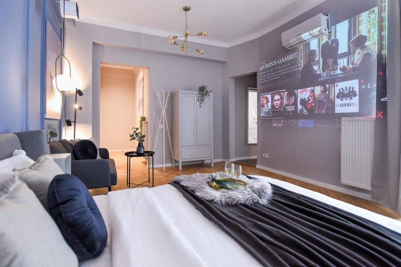 Modern Stay - Central Studios With Wall Projector Near Radisson Bukares Bagian luar foto