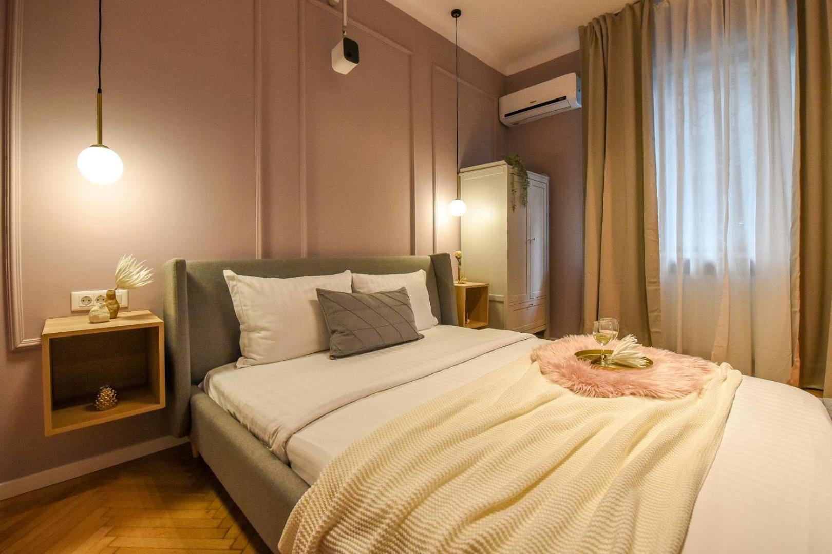 Modern Stay - Central Studios With Wall Projector Near Radisson Bukares Ruang foto
