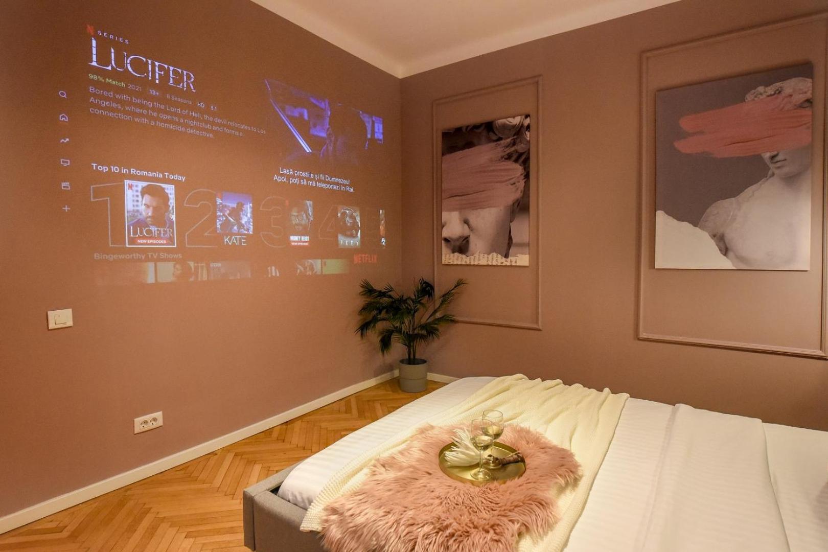 Modern Stay - Central Studios With Wall Projector Near Radisson Bukares Ruang foto