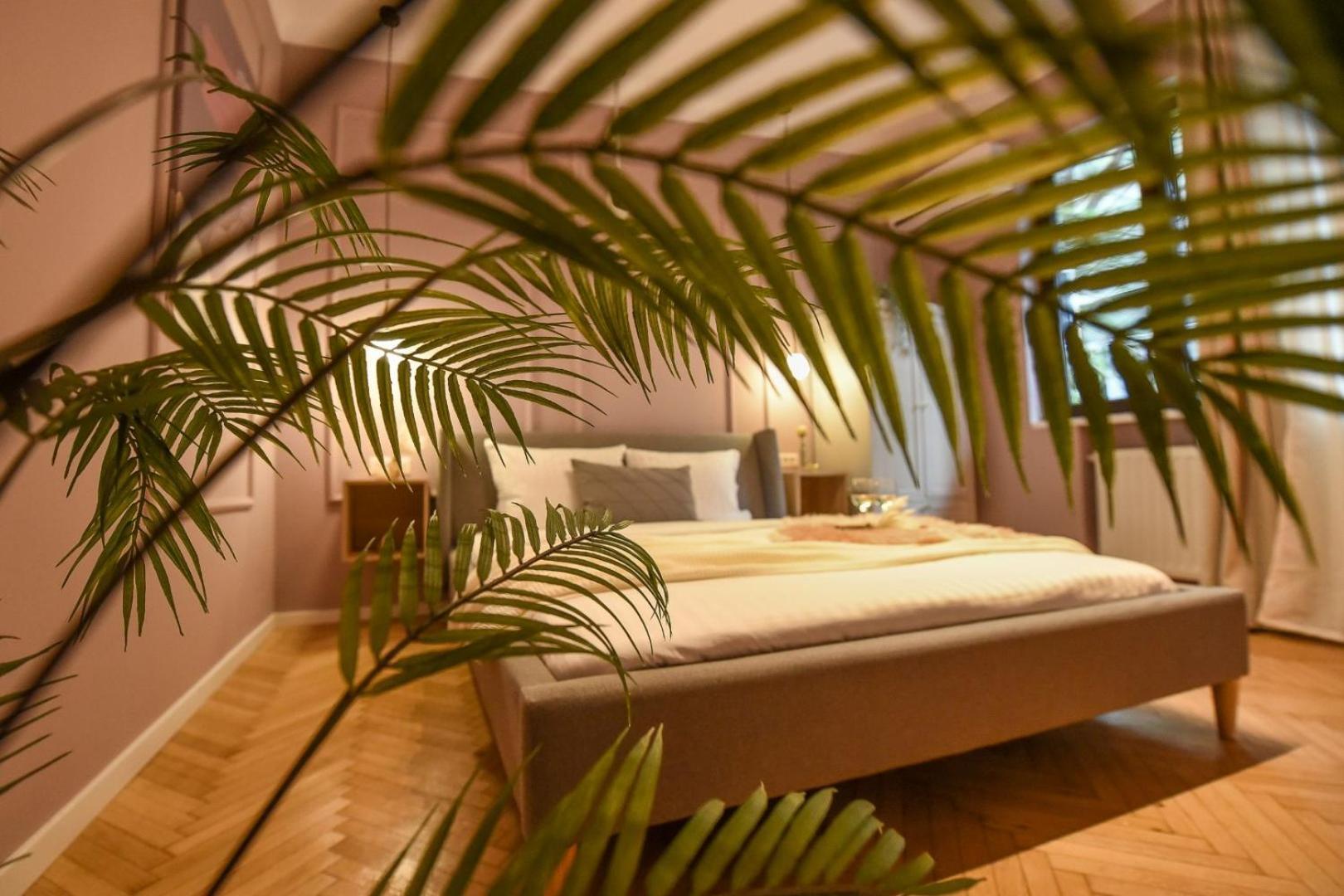 Modern Stay - Central Studios With Wall Projector Near Radisson Bukares Ruang foto
